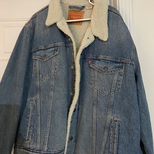 Like New Levi Sherpa Lined Jean Jacket